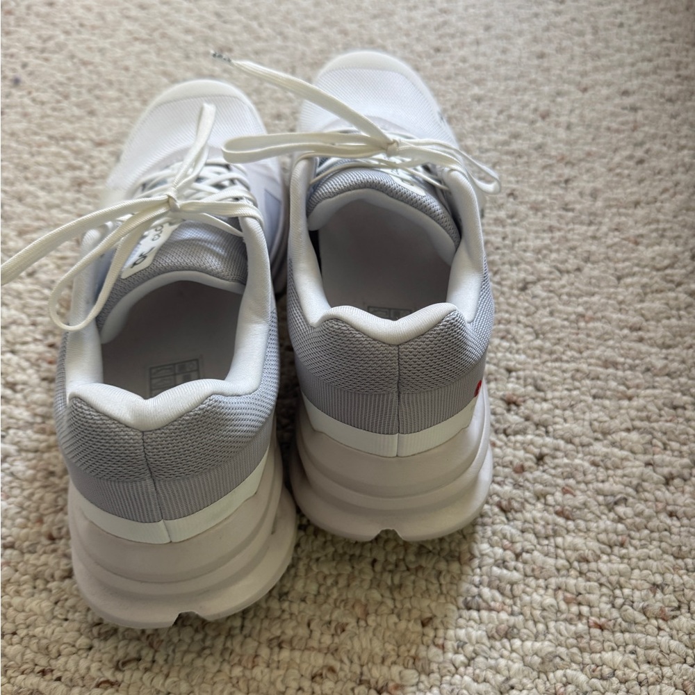 On Cloud Light Gray and White Sneakers - Picture 5 of 6